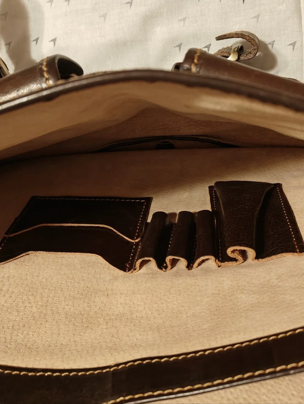 Classic Italian Brown Leather Messenger Briefcase Bag